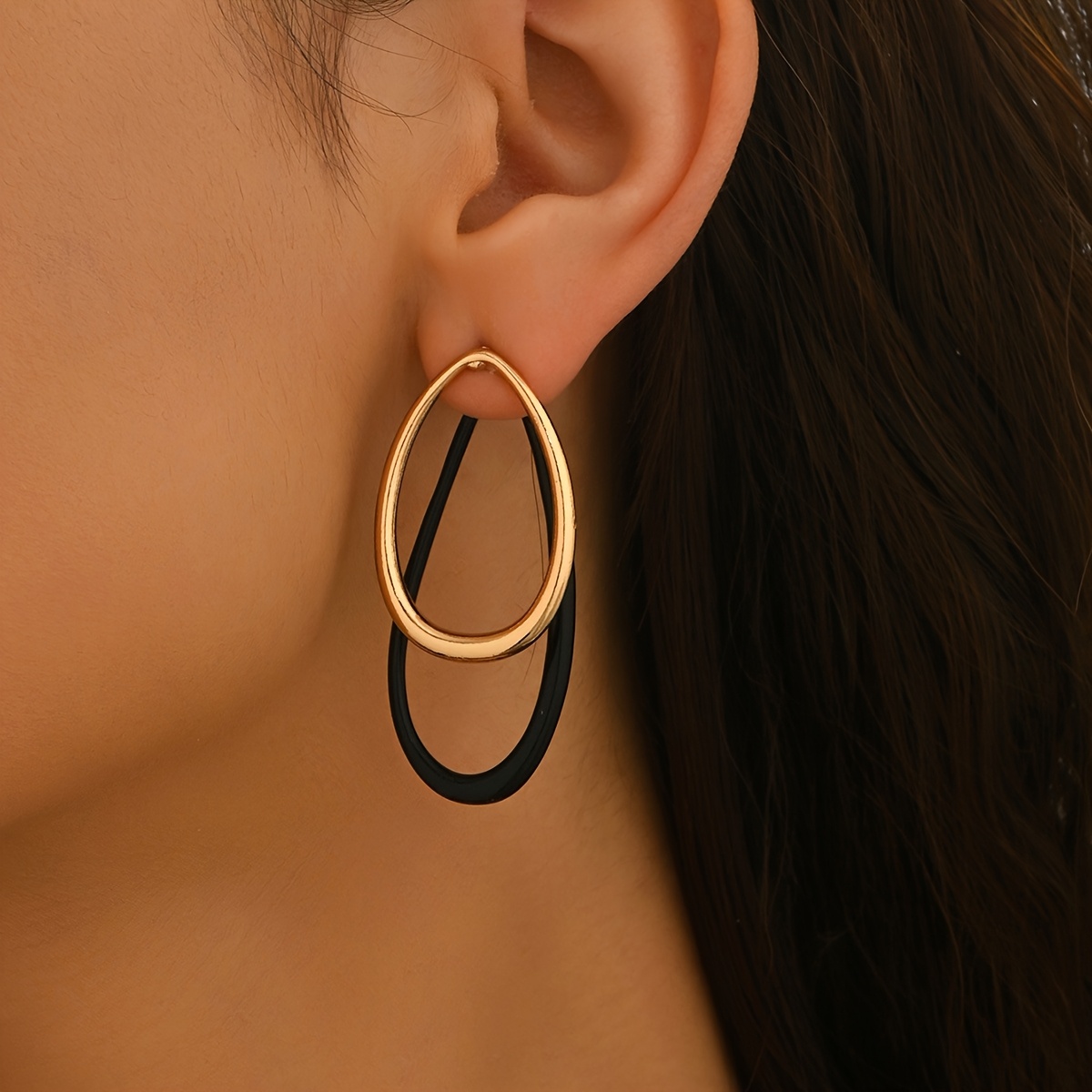 Minimalist Layered Hollow Oval Hoop Earrings, Cool-toned